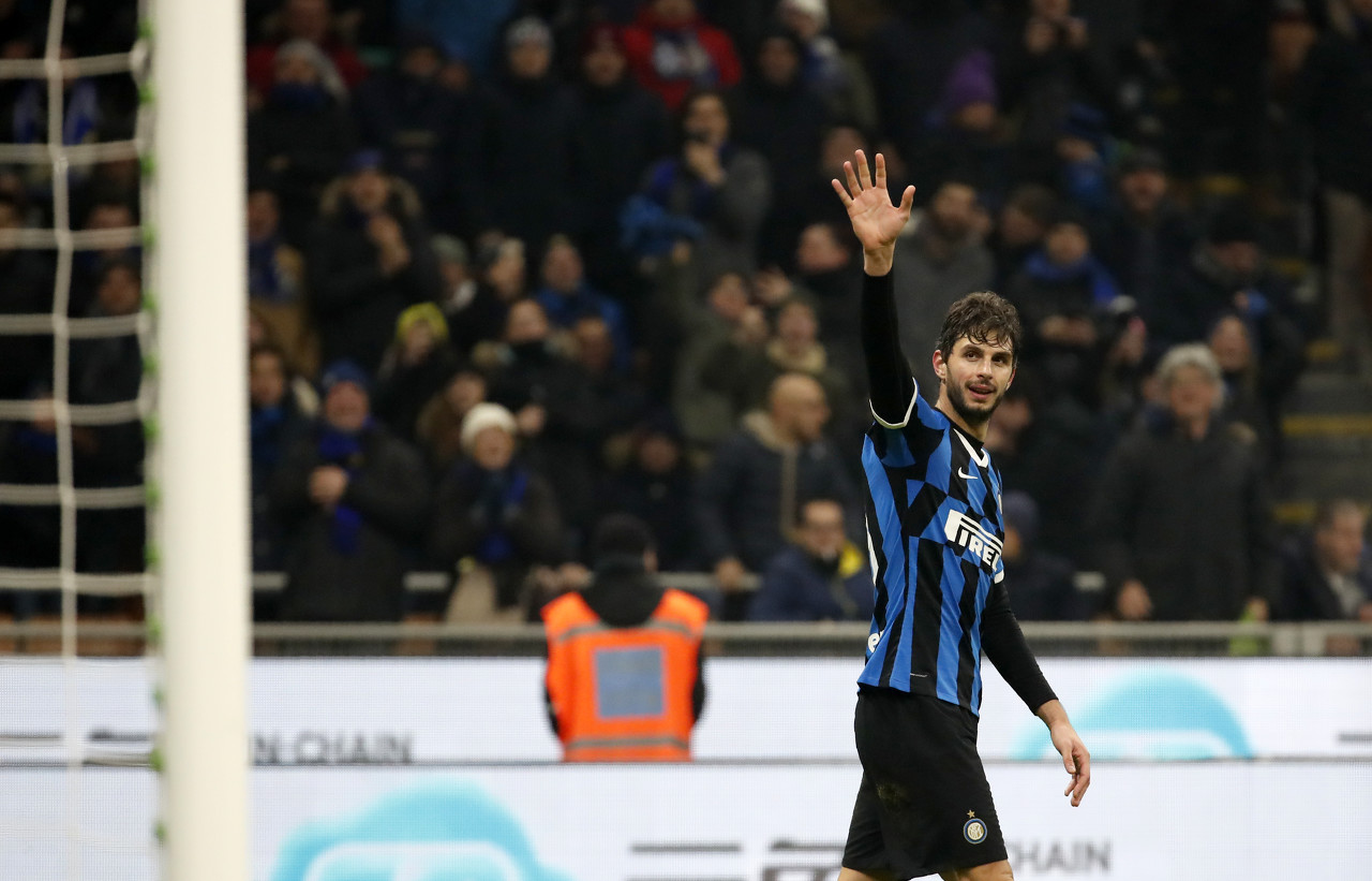 记者：王钰栋身体疲劳已返杭，不参加熊猫杯；多人也有伤病（记者：王钰栋因疲劳已回杭，缺席熊猫杯，多名球员同样带伤）