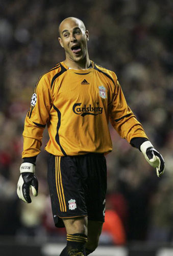 梅西夺冠后发动态庆祝！始终强调团队！还感谢工作人员和管理层！（梅西夺冠后发文庆祝：强调团队并致谢工作人员与管理层）