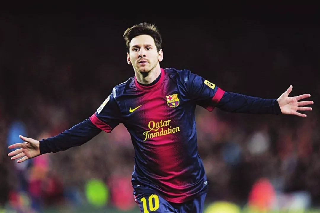 记者：特瓦斯的工资帽规则是13年的，现在25年了，该调整了（记者：特瓦斯的工资帽沿用自2013年，如今已到2025年，是时候更新了）