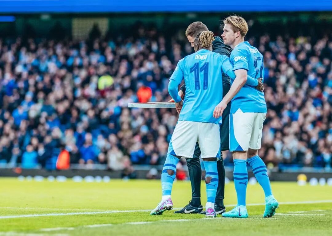 尹鸿博：明天是我生涯最后一场中超，因伤不得不做出退役选择（尹鸿博宣布因伤退役：明日将出战生涯最后一场中超）