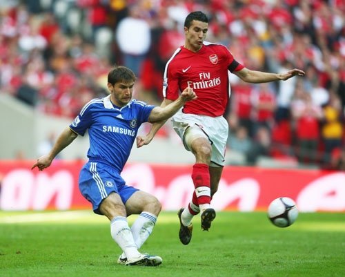 25岁圆神再建功：狂奔压迫 凌空外脚背进空门！16场8球4助（25岁圆神再度发威：狂奔逼抢后外脚背凌空破门，16战8球4助）