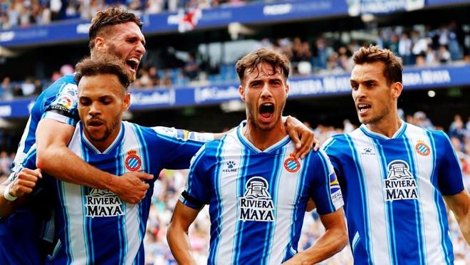 意媒：国米可以启用青训小将卡马特，以应对邓弗里斯伤缺情况（意媒：邓弗里斯伤缺，国米考虑提拔青训小将卡马特）