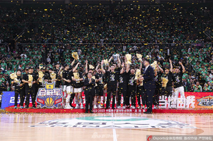 篮球的魅力就在这一秒（篮球之美，尽在此刻）