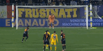 【头条】索菲·希纳斯赢得环球马术冠军赛布拉格季后赛1.50米级别比赛冠军