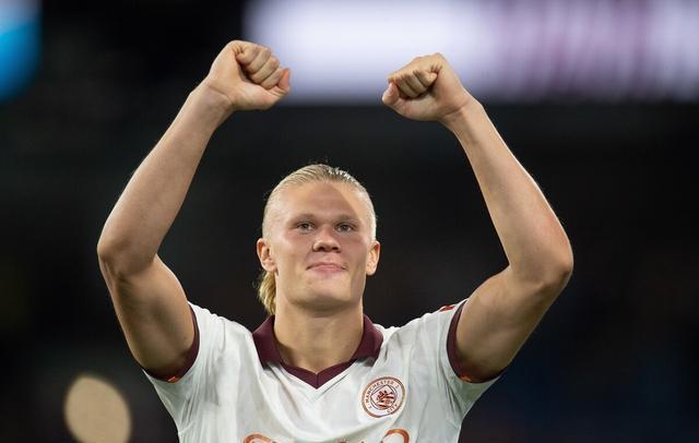 翻修球场，“连滚带爬”为的是“从从容容”（球场翻修：先“连滚带爬”，才有“从从容容”）