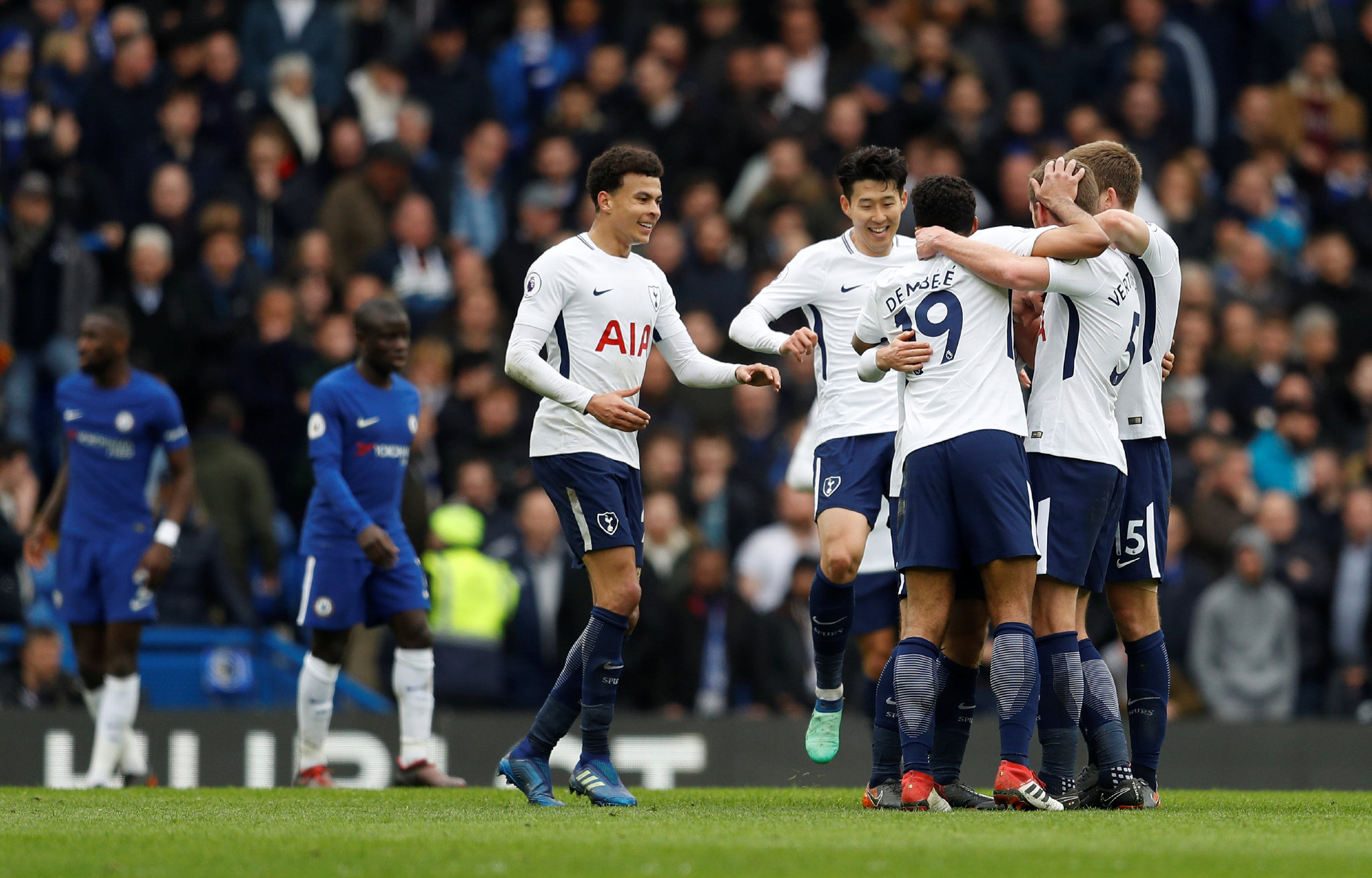 特朗普：球票销量破纪录可真是太棒了；我们有一线希望夺冠（特朗普：球票销量创纪录，令人振奋；我们仍有夺冠一线希望）