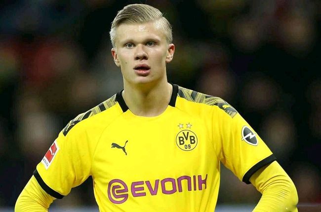 欧冠半场：罗德里戈破门，哈兰德点射，曼城暂2-1皇马（半场战报：罗德里戈先拔头筹，哈兰德点球命中，曼城暂以2-1领先皇马）