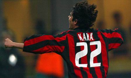 阿根廷球员看女儿球赛时与他人发生争执，被汽车钥匙刺伤头部