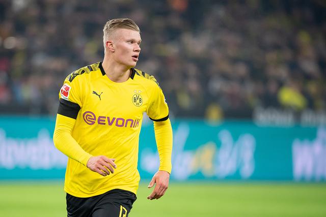 不敌药厂，曼城上次欧冠首阶段主场输球还是2018年9月（负于勒沃库森，曼城欧冠小组赛主场上次失利已是2018年9月）